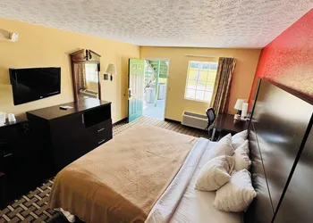 Garden Inn & Suites hotel thumbnail 4
