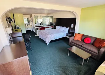 Garden Inn & Suites hotel thumbnail 6