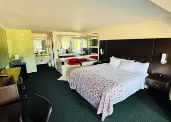 Garden Inn & Suites hotel thumbnail 7