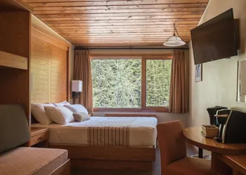 Sunshine Mountain Lodge hotel thumbnail 3
