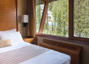 Sunshine Mountain Lodge hotel thumbnail 6