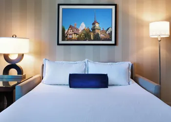 Disneyland Hotel hotel thumbnail 7