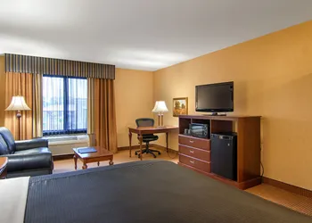 Grand Hotel at Bridgeport hotel thumbnail 5