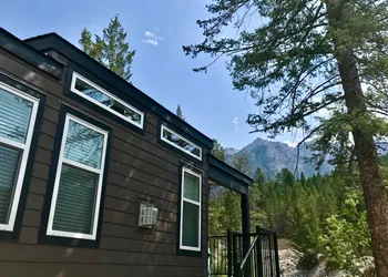 Fairmont Hot Springs Resort hotel thumbnail 5