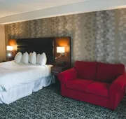 Ramada by Wyndham Jacksons Point hotel detail image 4