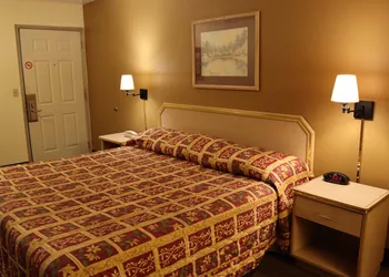 Tiki Lodge hotel thumbnail 3