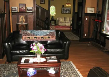 Sasquatch Crossing Eco Lodge B&B hotel thumbnail 2