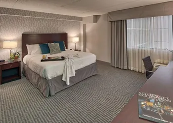 Somerset Inn hotel thumbnail 6