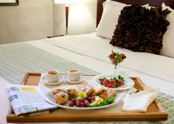 Somerset Inn hotel thumbnail 8