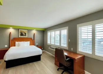 The SeaScape Inn hotel thumbnail 7