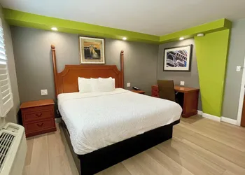 The SeaScape Inn hotel thumbnail 8