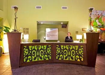 Holiday Inn & Suites Ocala Conference Center by IHG hotel thumbnail 2