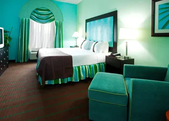 Holiday Inn & Suites Ocala Conference Center by IHG hotel thumbnail 5