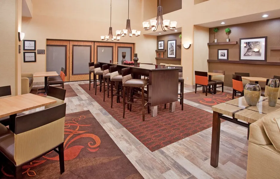 Hampton Inn & Suites Dickinson hotel detail image 2