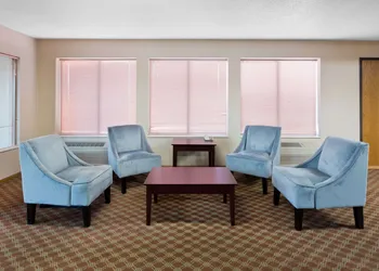 Super 8 by Wyndham Rochelle hotel thumbnail 2