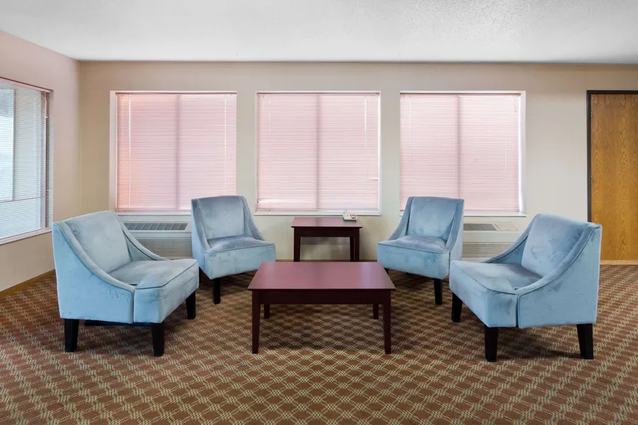 Super 8 by Wyndham Rochelle hotel detail image 2