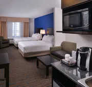 Holiday Inn Express & Suites Bakersfield Airport by IHG hotel detail image 5