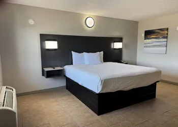 Travelodge by Wyndham Venice hotel thumbnail 3