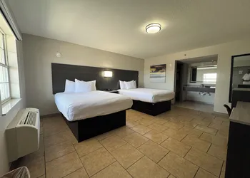Travelodge by Wyndham Venice hotel thumbnail 5