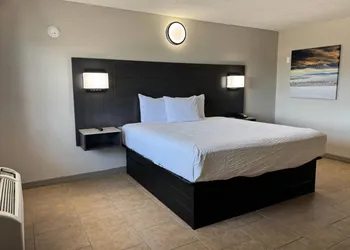 Travelodge by Wyndham Venice hotel thumbnail 7