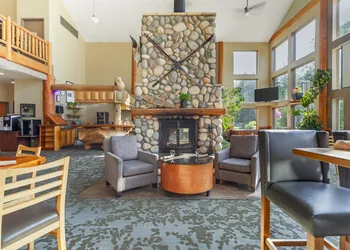 Best Western Plus Valemount Inn & Suites hotel thumbnail 3