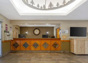 Best Western Plus Valemount Inn & Suites hotel thumbnail 4