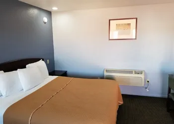 Travelodge by Wyndham Barstow hotel thumbnail 4