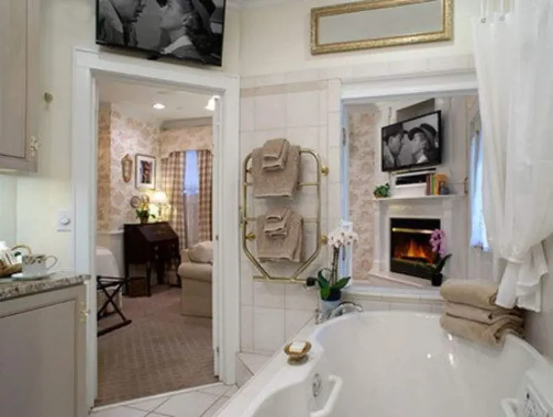 Abbington Green Bed & Breakfast Inn hotel detail image 6