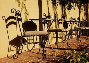 Los Arboles Hotel hotel thumbnail 2