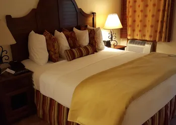 Los Arboles Hotel hotel thumbnail 4