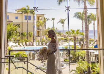 Dolphin Bay Resort & Spa hotel thumbnail 2