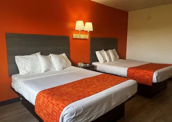 Howard Johnson by Wyndham Galveston hotel thumbnail 7
