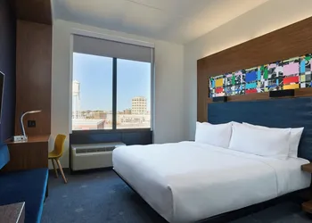 Aloft by Marriott Durham Downtown hotel thumbnail 6