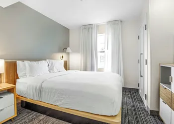 MainStay Suites hotel thumbnail 6