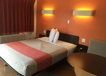 Motel 6 Ardmore, OK hotel thumbnail 5
