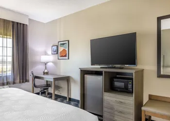 Country inn & Suites by Radisson, Bolingbrook- Romeoville, I-55 hotel thumbnail 7