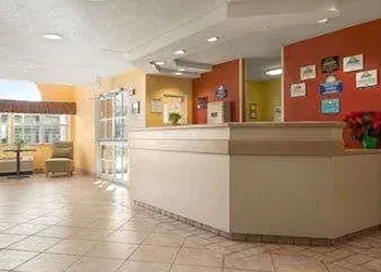 Days Inn & Suites by Wyndham Lafayette IN hotel thumbnail 3