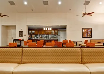 Homewood Suites by Hilton Woodbridge hotel thumbnail 2