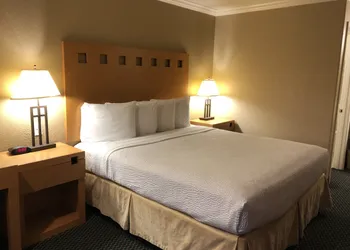 Lake Point Lodge hotel thumbnail 5