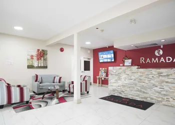 Ramada by Wyndham 100 Mile House hotel thumbnail 4