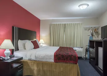 Ramada by Wyndham 100 Mile House hotel thumbnail 7
