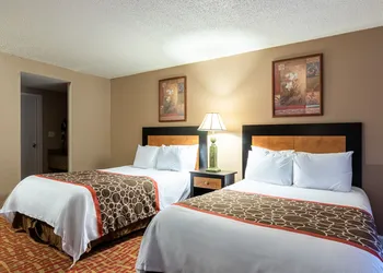 Sundial Inn hotel thumbnail 7