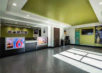 Motel 6 Canoga Park, CA hotel thumbnail 2