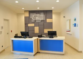Holiday Inn Express & Suites Price by IHG hotel thumbnail 2