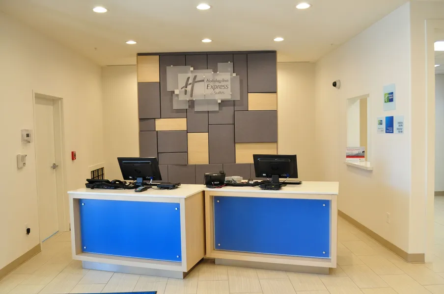 Holiday Inn Express & Suites Price by IHG hotel detail image 2