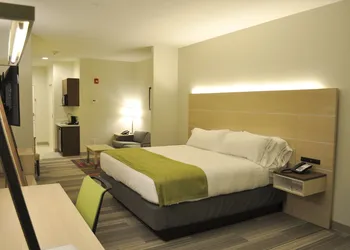 Holiday Inn Express & Suites Price by IHG hotel thumbnail 5