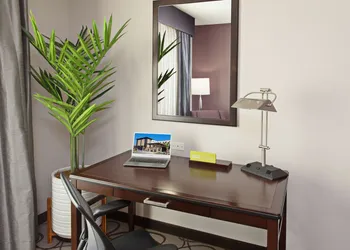 Hilton Garden Inn Irvine/Orange County Airport hotel thumbnail 8