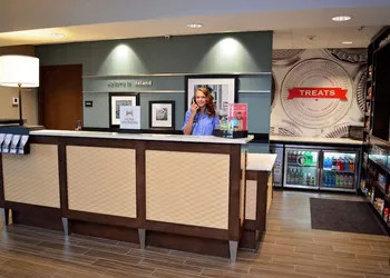 Hampton Inn & Suites Deland hotel thumbnail 3