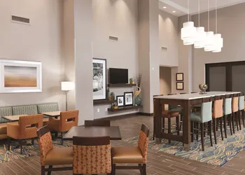 Hampton Inn & Suites Deland hotel thumbnail 4