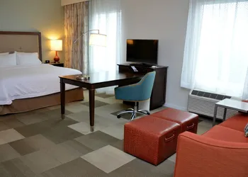 Hampton Inn & Suites Deland hotel thumbnail 8